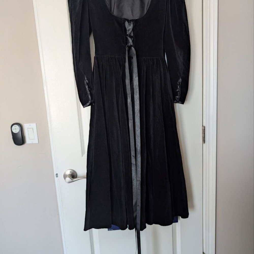 Vintage Laura Ashley Black Velvet Dress Puff Sleeves Size USA 6 / UK 8 / EUR 34 - Picture 9 of 17